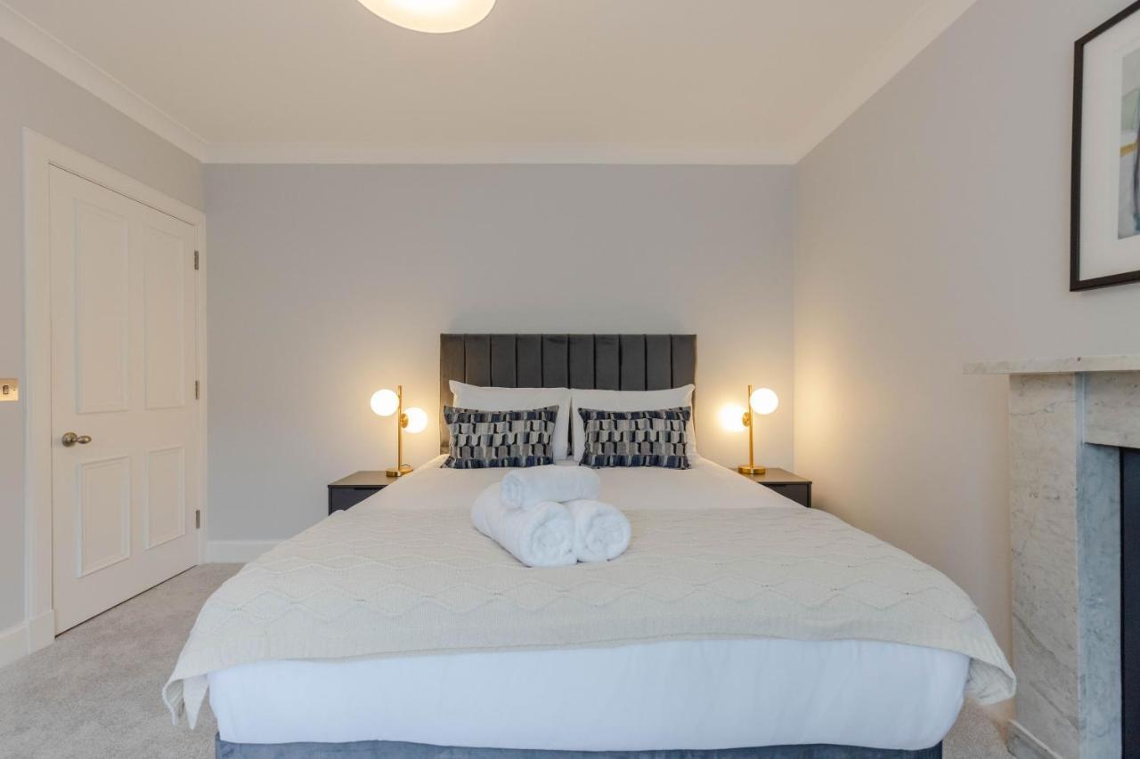 Dragon Suites - Ladon Suite - 2 Bed City Centre Luxury Apartment เอดินบะระ ภายนอก รูปภาพ